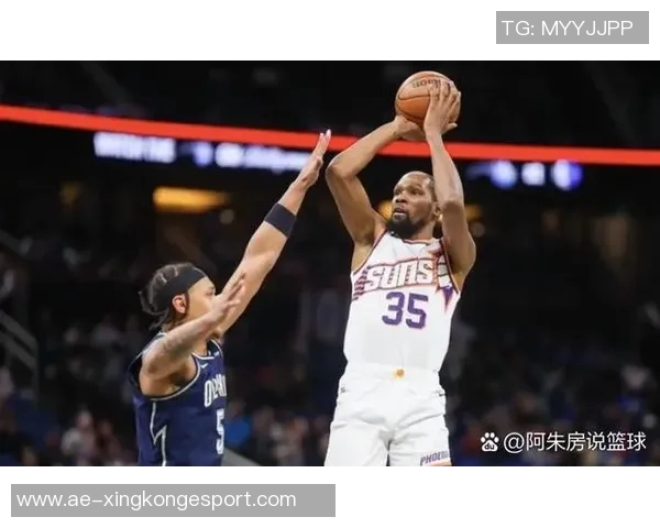 克莱状态低迷半场表现惨淡仅得3分4篮板1助攻